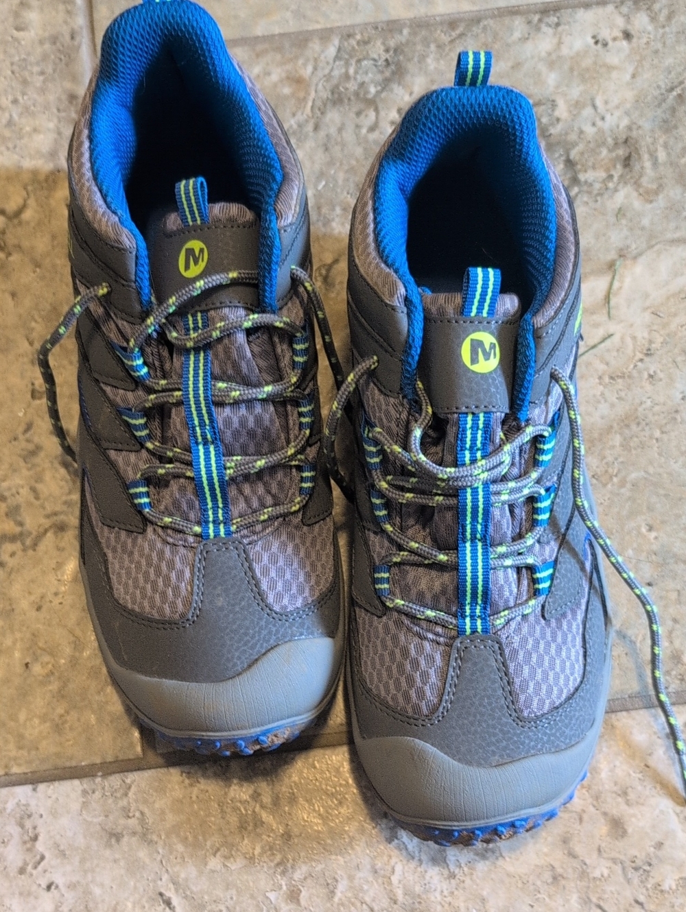 MERRELL Kids Boys Hiking Boots Shoes 4